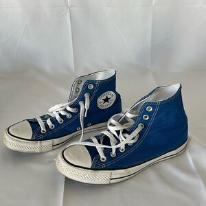 Converse Chuck Taylor’s